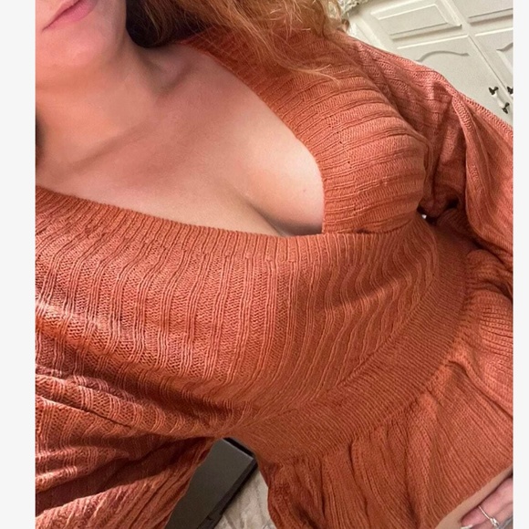 Cozy Ribbed Batwing Peplum Ruffle Sweater Top - Picture 3 of 3